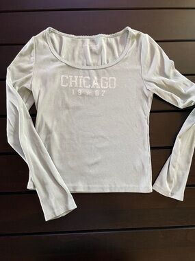 Chicago Graphic Long-Sleeve Scoop Neck Top - Light Mint